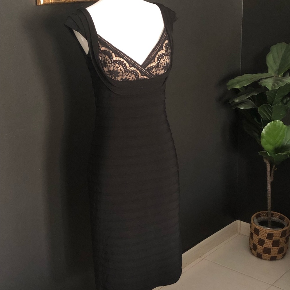 Adrianna Papell Sexy black cocktail dress